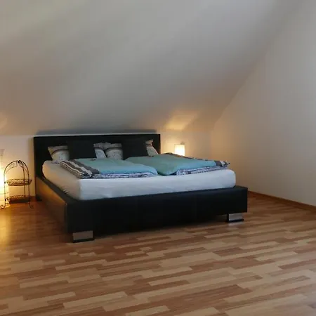 Guest Niederalfingen Daire Huttlingen